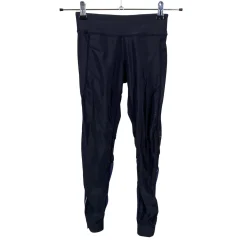 Naisten urheilutrikoot, koko 34